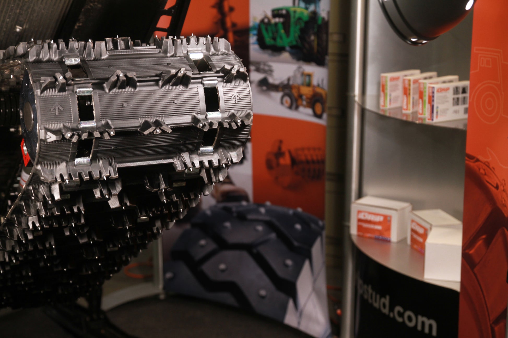 ST-25R iGrip 25mm standard racing studs providing pro-level ice traction and control on snowy tracks