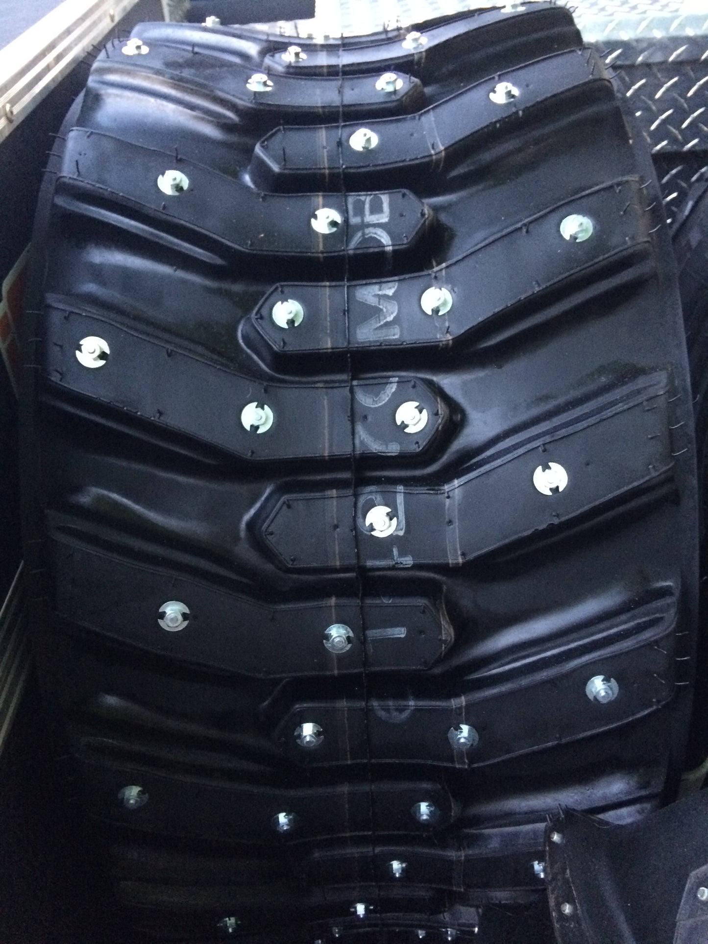 ST-25 iGrip 25mm standard studs delivering strong traction and stability on icy and snowy terrain